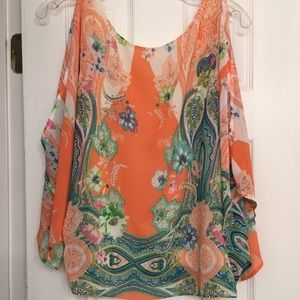 Summer tank with open shoulder sleeves